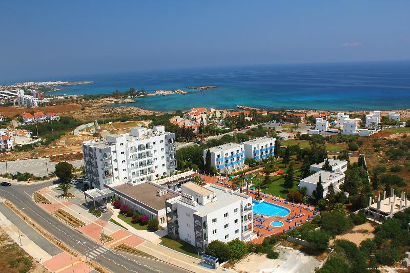 Paramount Hotel Apartments Protarász Kültér fotó
