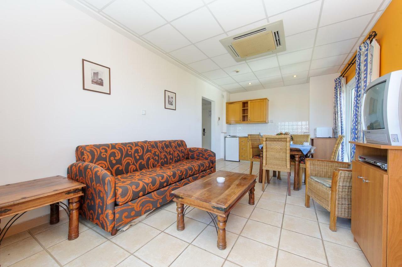 Paramount Hotel Apartments Protarász Kültér fotó