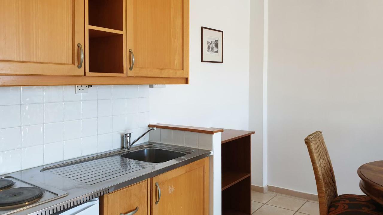 Paramount Hotel Apartments Protarász Kültér fotó